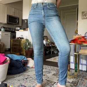 Paige medium wash high waist skinny jeans size 28